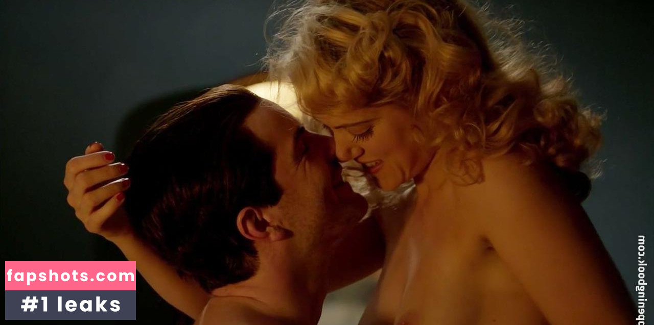 Charity Wakefield gallery photo #9