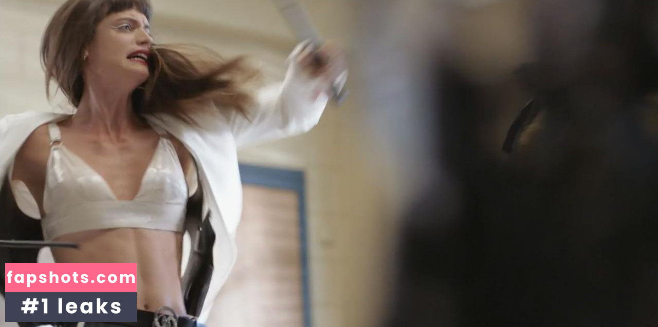 Charlbi Dean Kriek gallery photo #4