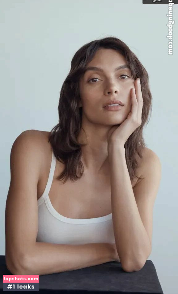 Charlee Fraser gallery photo #28