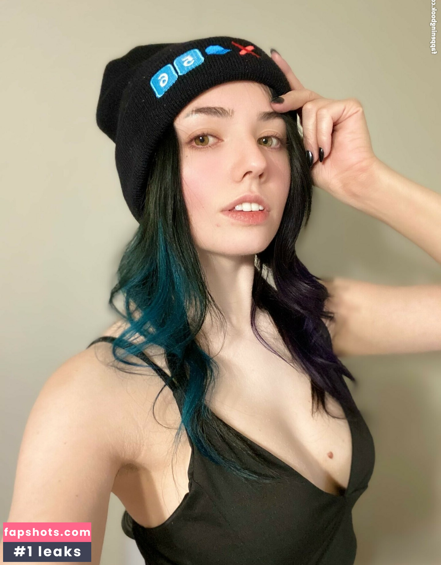 Charleemanderz gallery photo #6