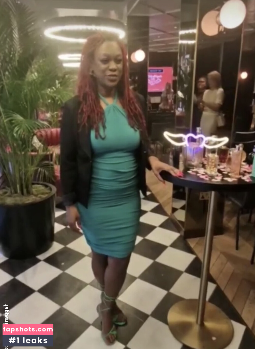 Charlene Douglas Nacktheit OnlyFans Fotos #8 - Fapshots