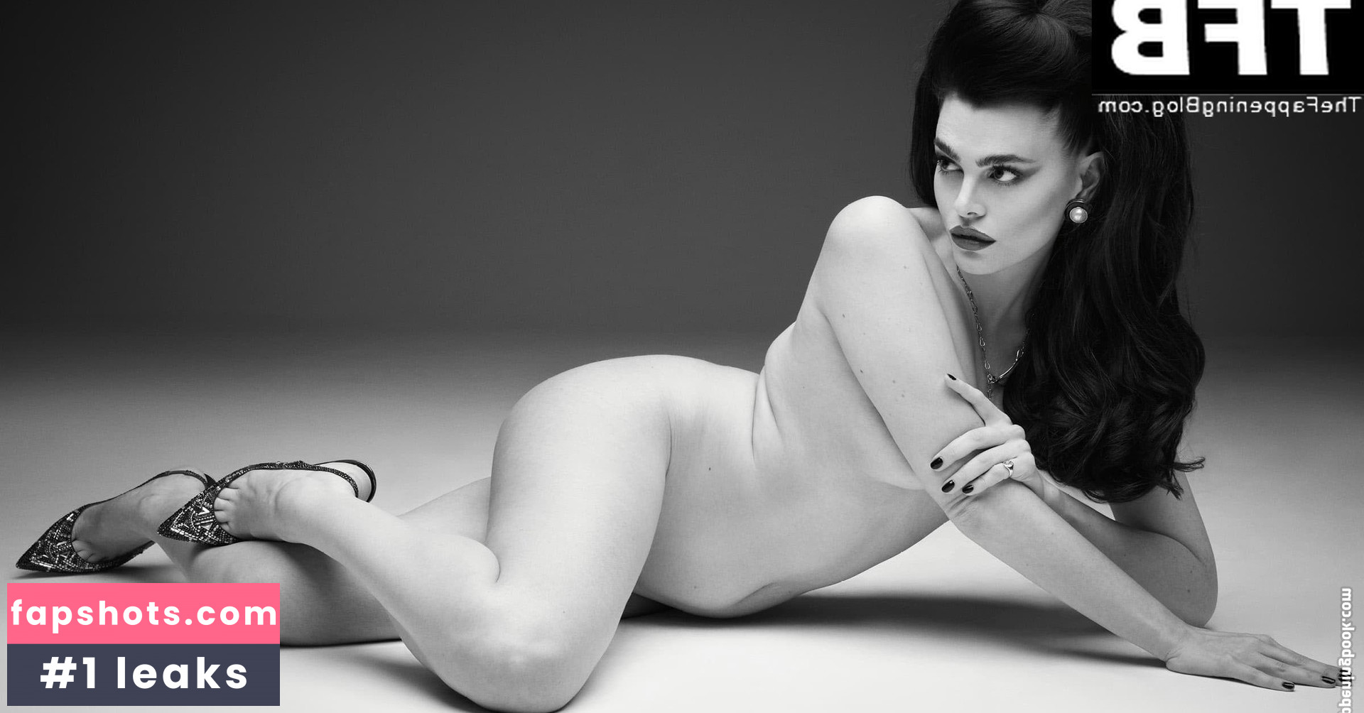 Charli Howard gallery photo #14