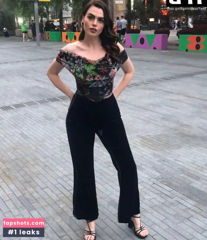 Charli Howard gallery photo #7