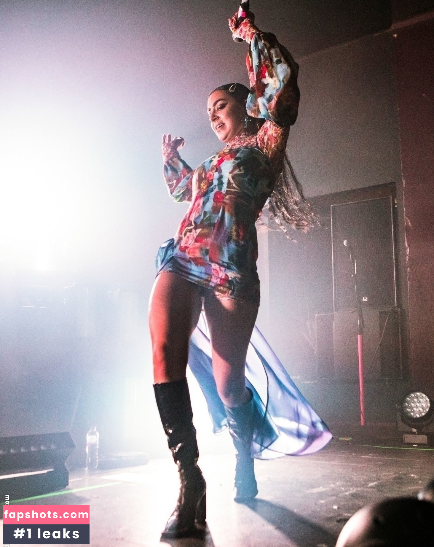 Charli XCX Nahé úniky fotek pouze od fanoušků #1018 - Fapshots