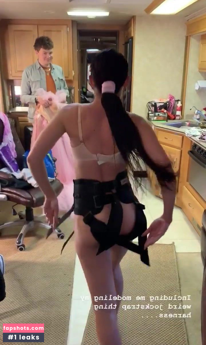 Charli XCX Nahé úniky fotek pouze od fanoušků #1023 - Fapshots