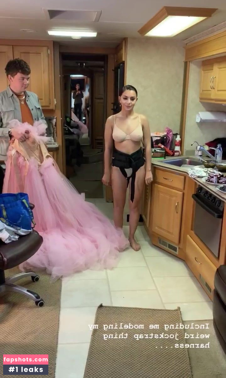 Charli XCX Nahé úniky fotek pouze od fanoušků #1026 - Fapshots