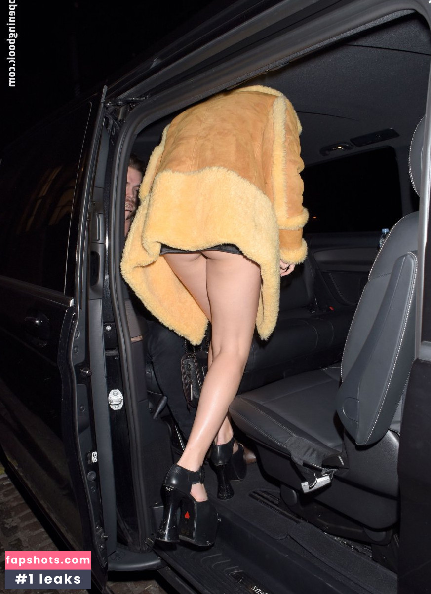 Charli XCX Nahé úniky fotek pouze od fanoušků #1065 - Fapshots