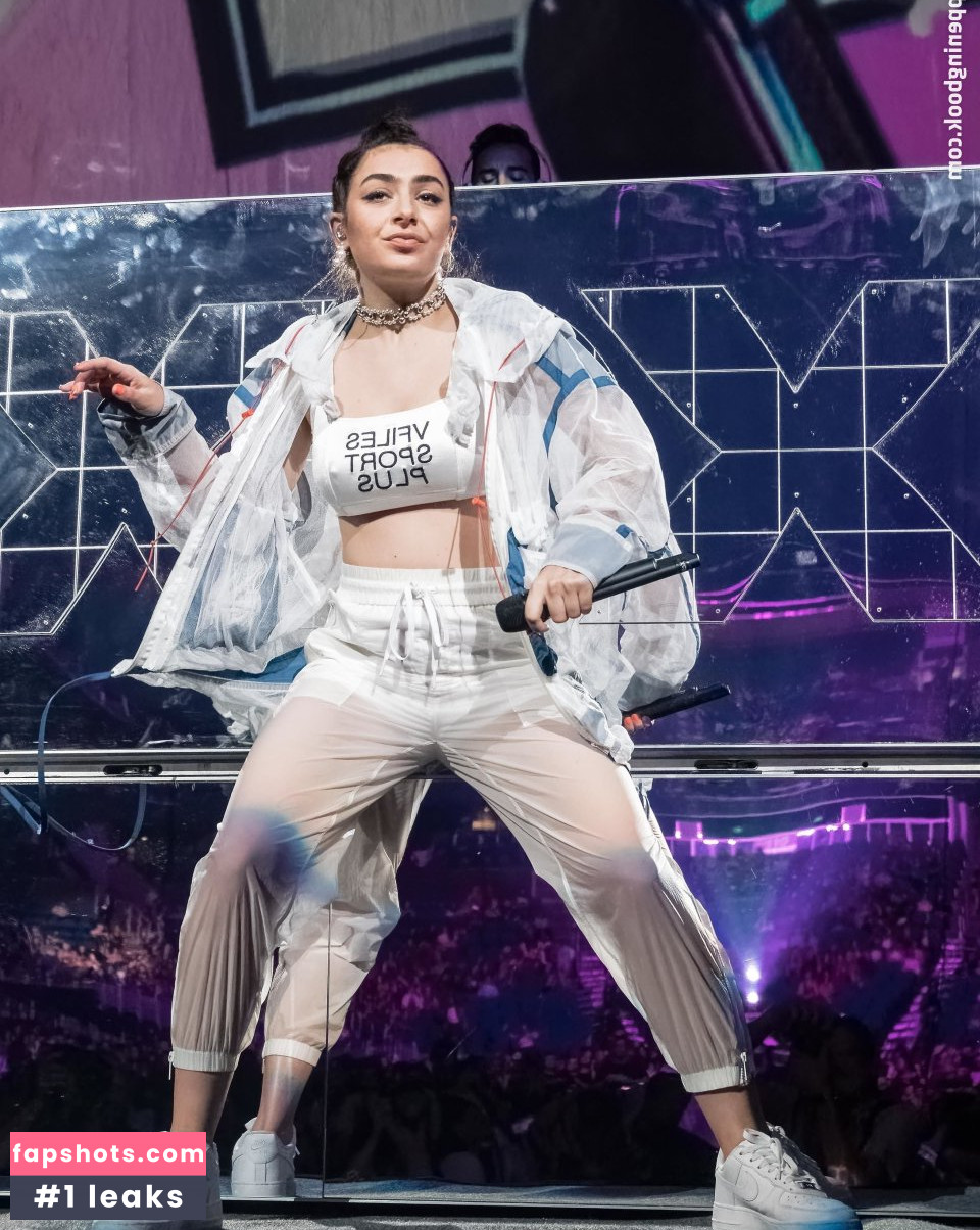 Charli XCX Nahé úniky fotek pouze od fanoušků #1136 - Fapshots