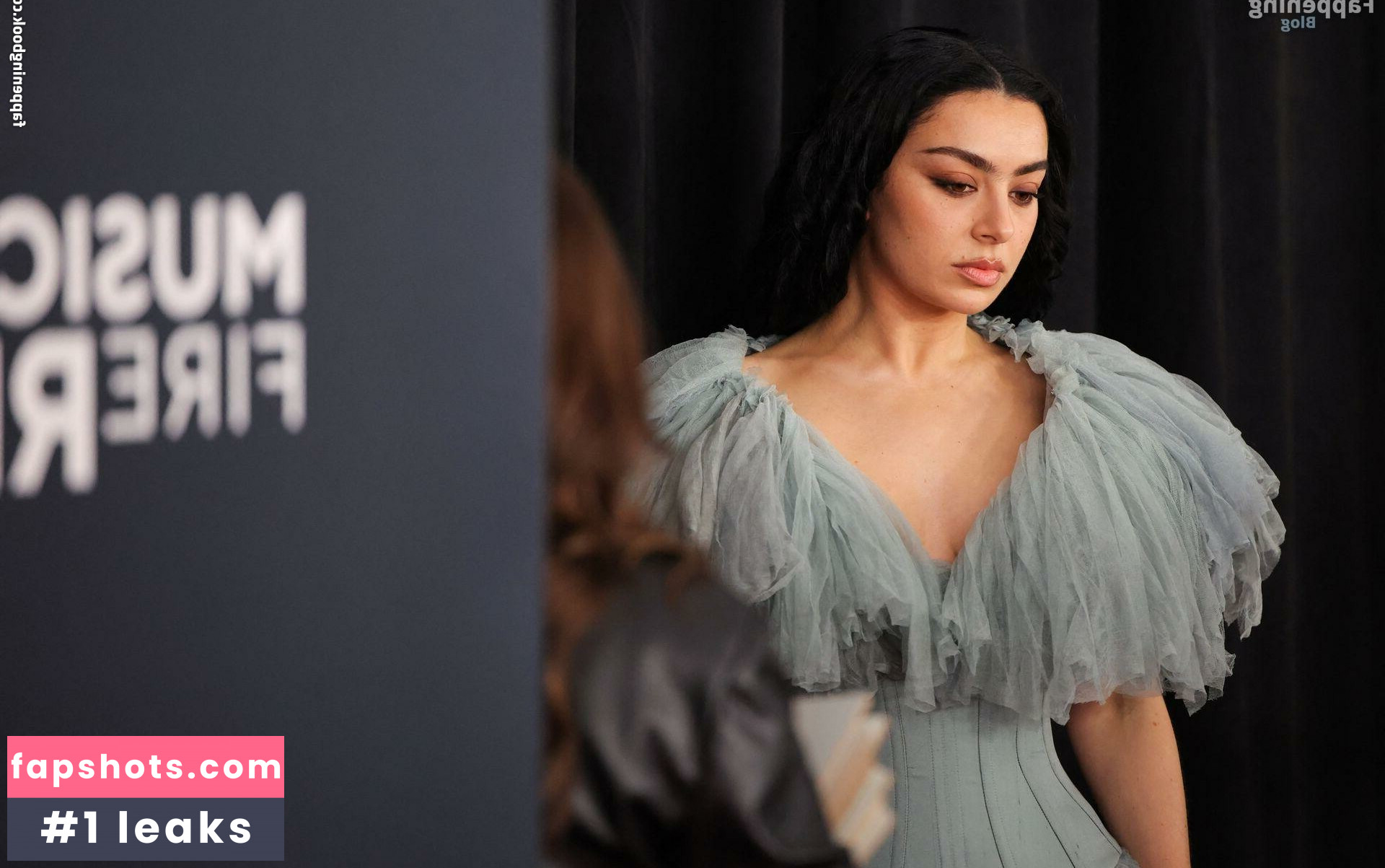 Charli XCX Nahé úniky fotek pouze od fanoušků #190 - Fapshots