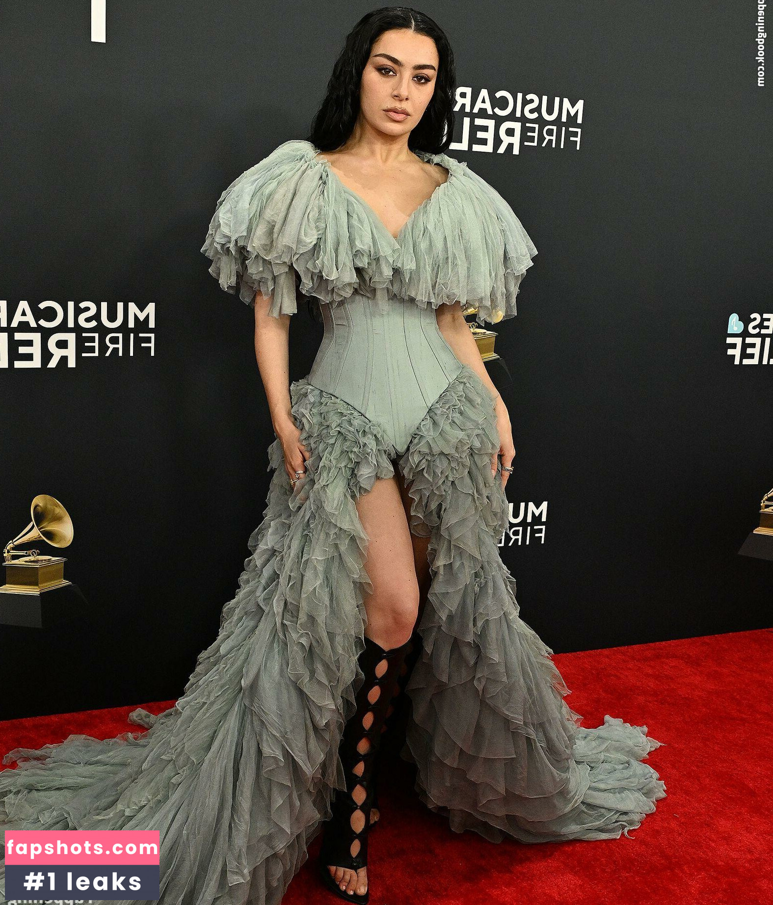 Charli XCX Nahé úniky fotek pouze od fanoušků #210 - Fapshots