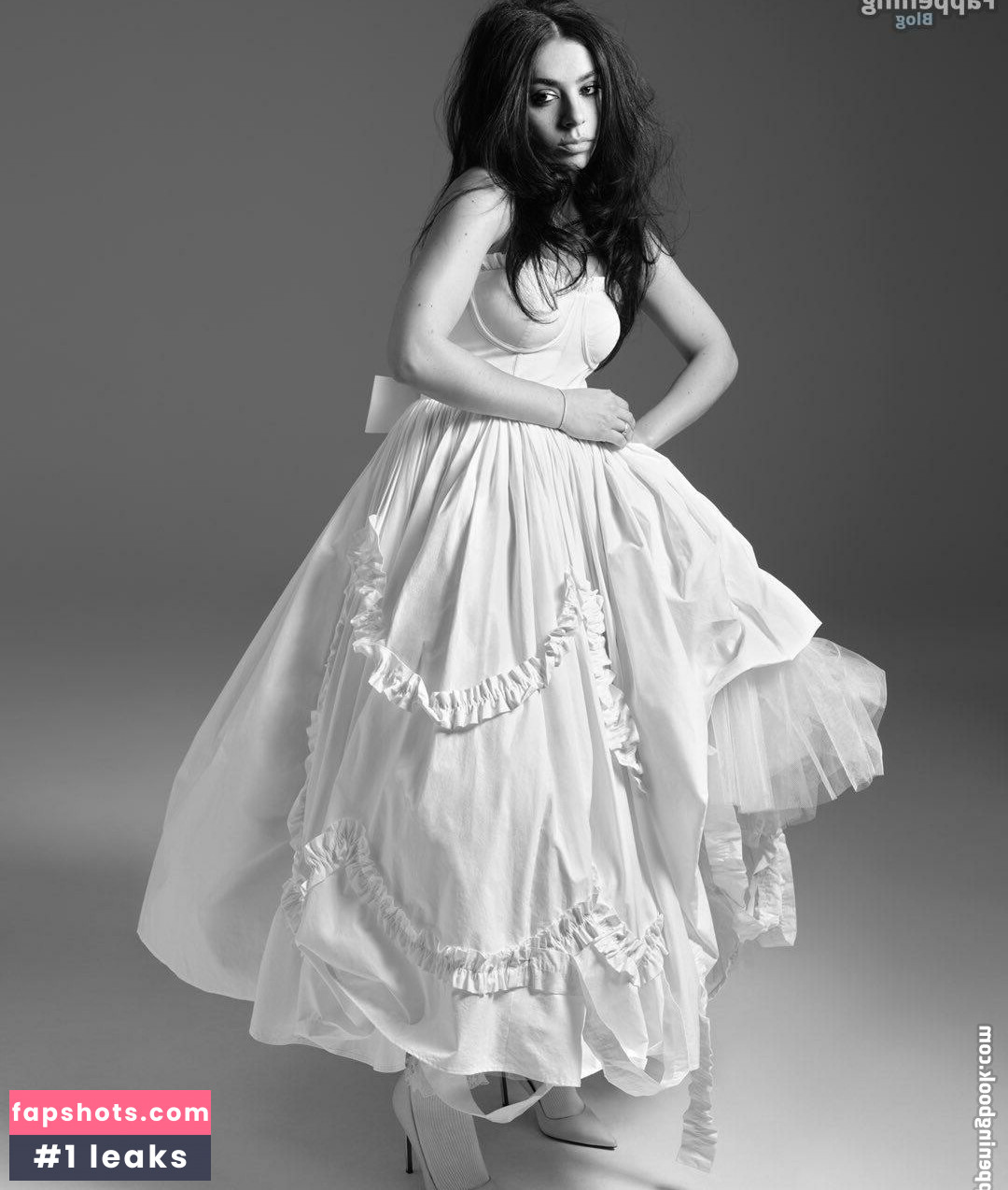 Charli XCX Nahé úniky fotek pouze od fanoušků #222 - Fapshots