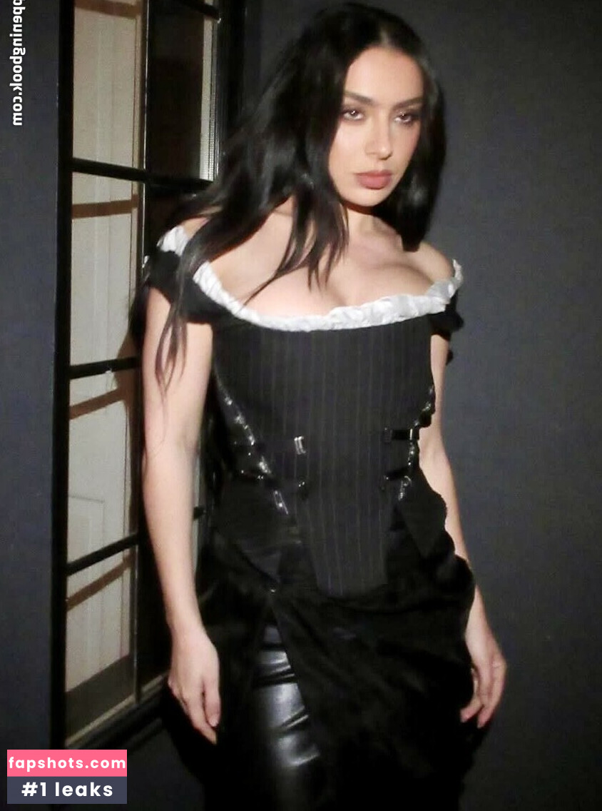 Charli XCX Nahé úniky fotek pouze od fanoušků #243 - Fapshots