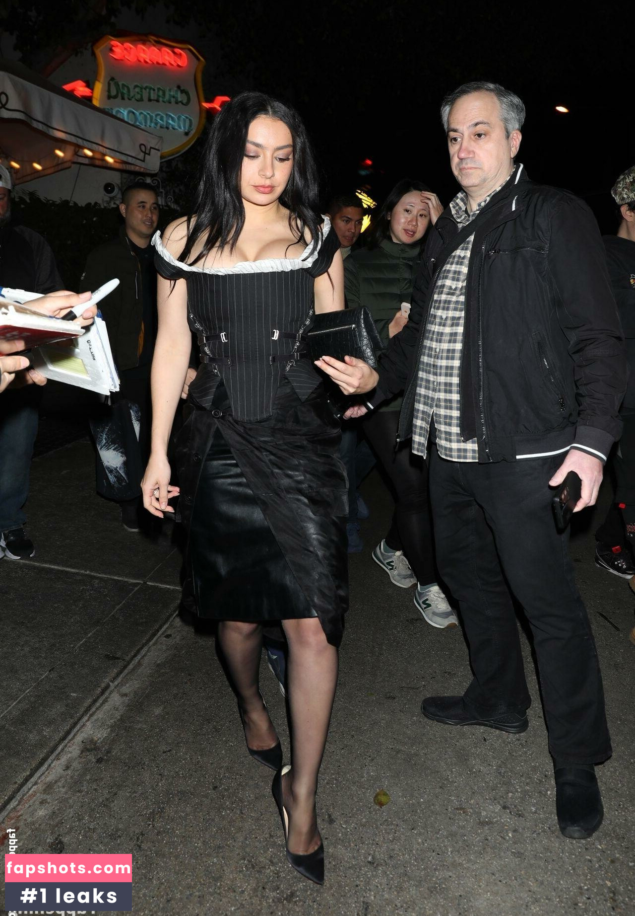 Charli XCX Nahé úniky fotek pouze od fanoušků #261 - Fapshots