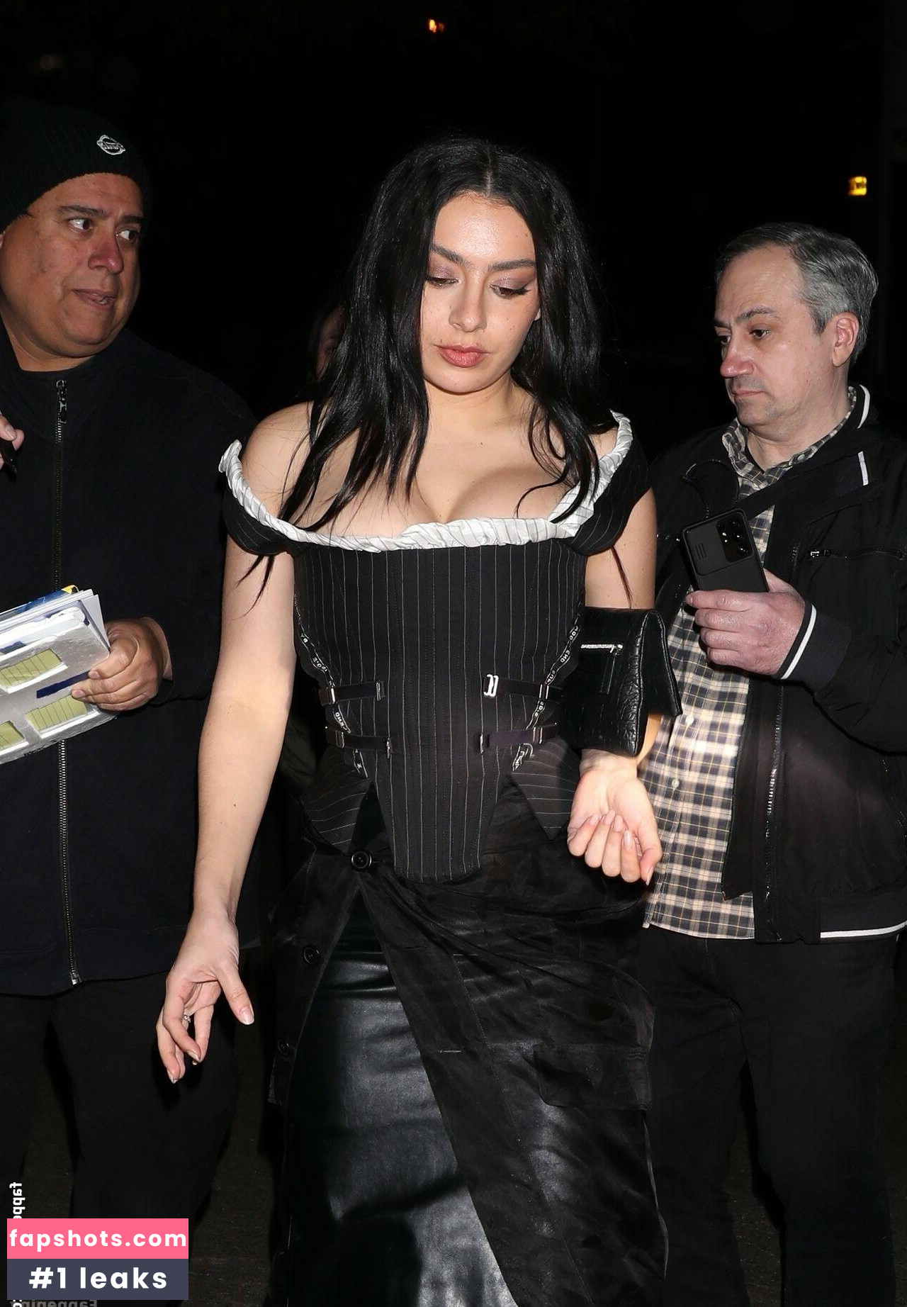 Charli XCX Nahé úniky fotek pouze od fanoušků #267 - Fapshots