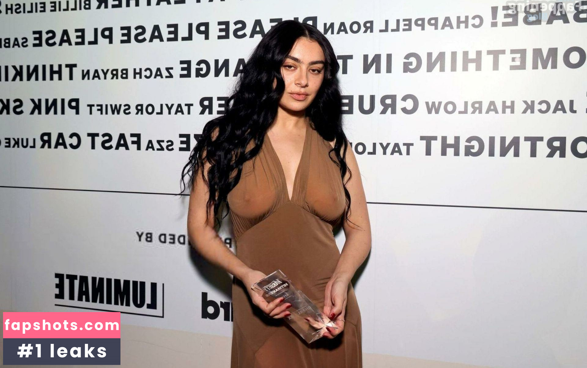 Charli XCX Nahé úniky fotek pouze od fanoušků #298 - Fapshots