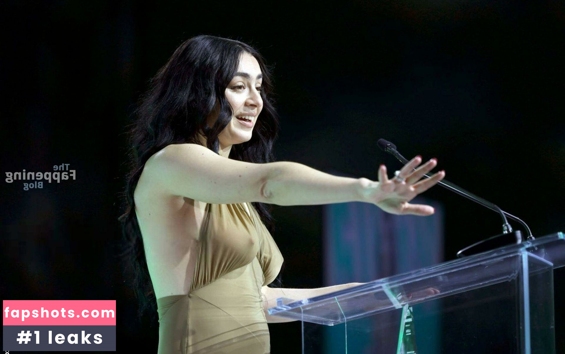 Charli XCX Nahé úniky fotek pouze od fanoušků #300 - Fapshots