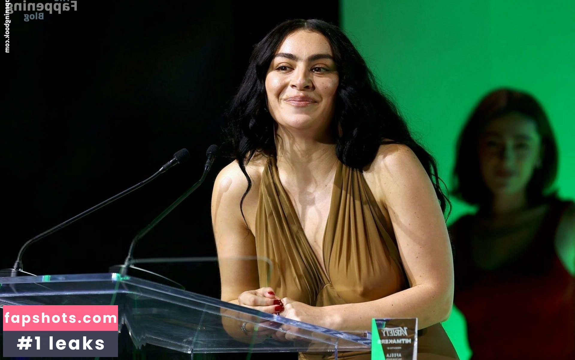 Charli XCX Nahé úniky fotek pouze od fanoušků #301 - Fapshots