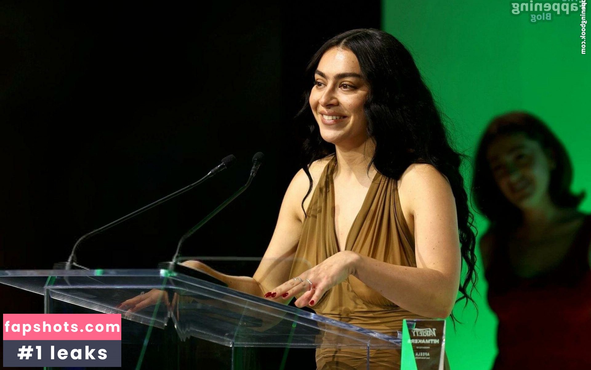 Charli XCX Nahé úniky fotek pouze od fanoušků #304 - Fapshots