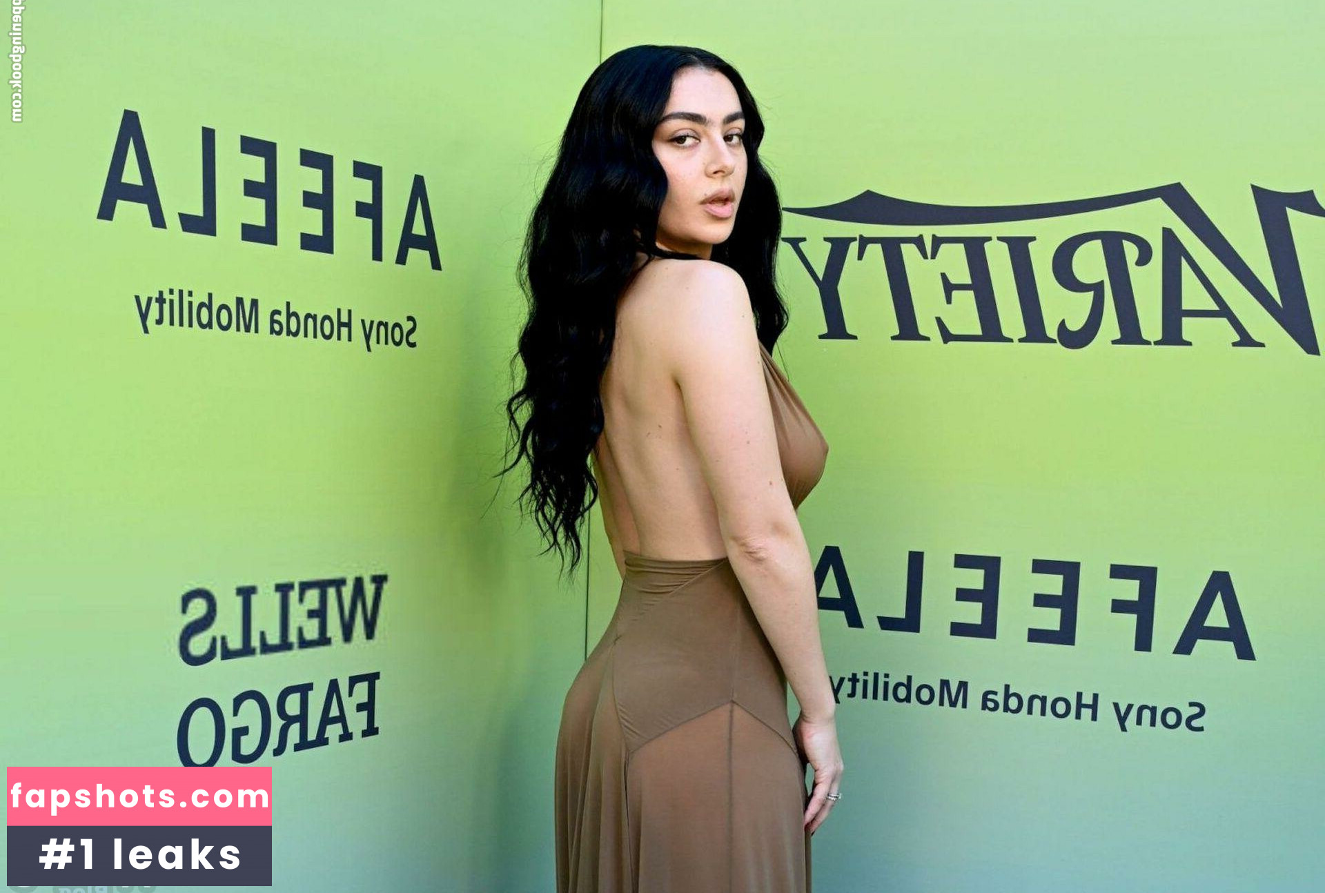 Charli XCX Nahé úniky fotek pouze od fanoušků #325 - Fapshots