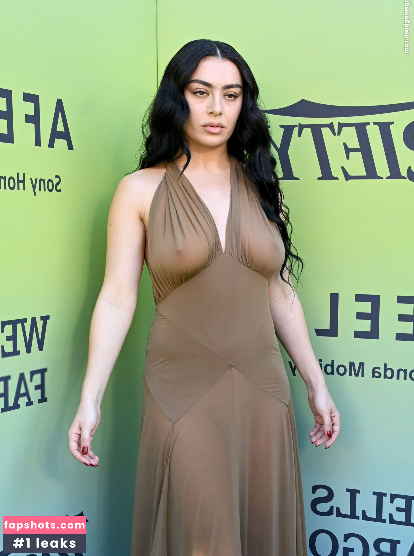 Charli XCX Nahé úniky fotek pouze od fanoušků #332 - Fapshots