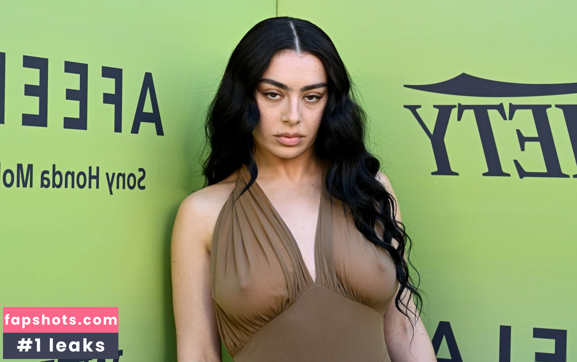 Charli XCX Nahé úniky fotek pouze od fanoušků #342 - Fapshots