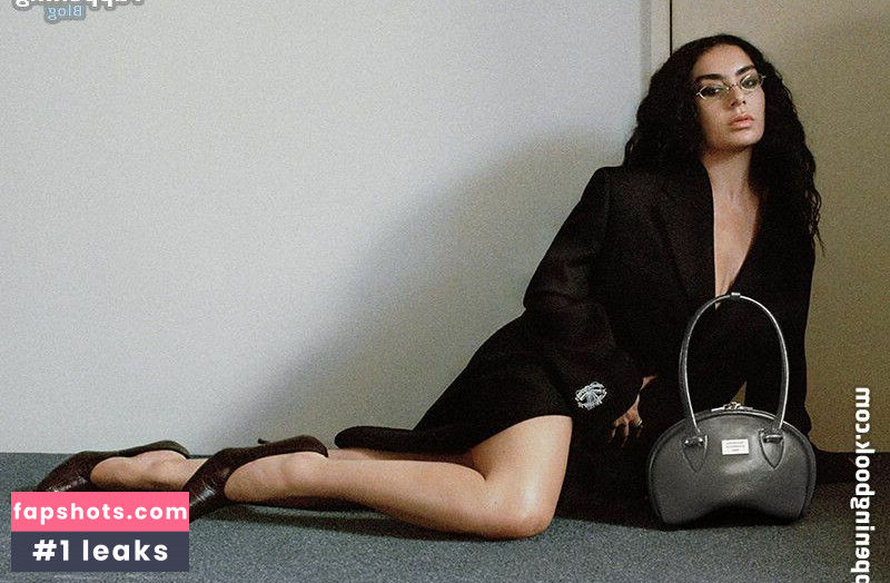 Charli XCX Nahé úniky fotek pouze od fanoušků #391 - Fapshots