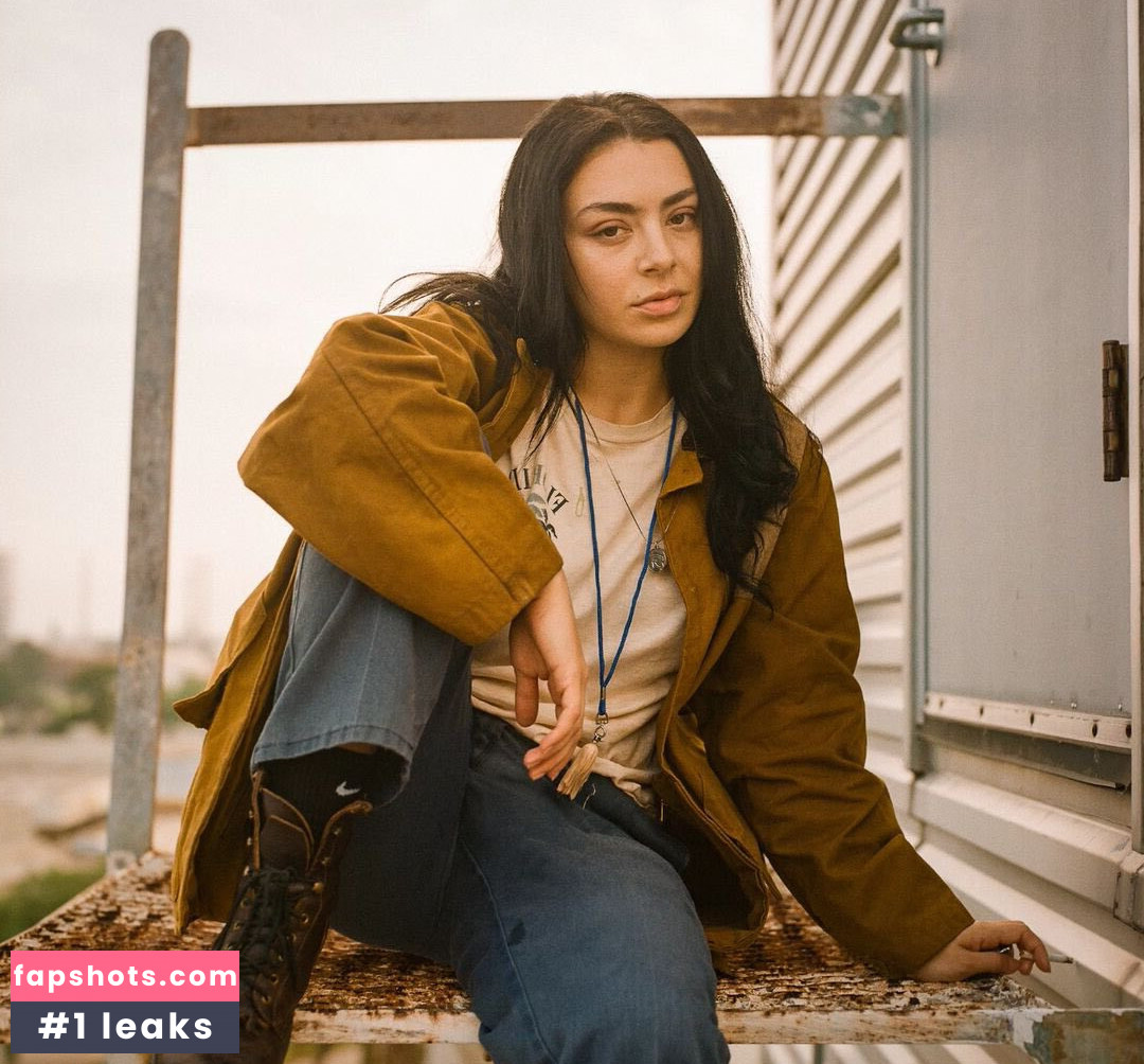 Charli XCX Nahé úniky fotek pouze od fanoušků #471 - Fapshots
