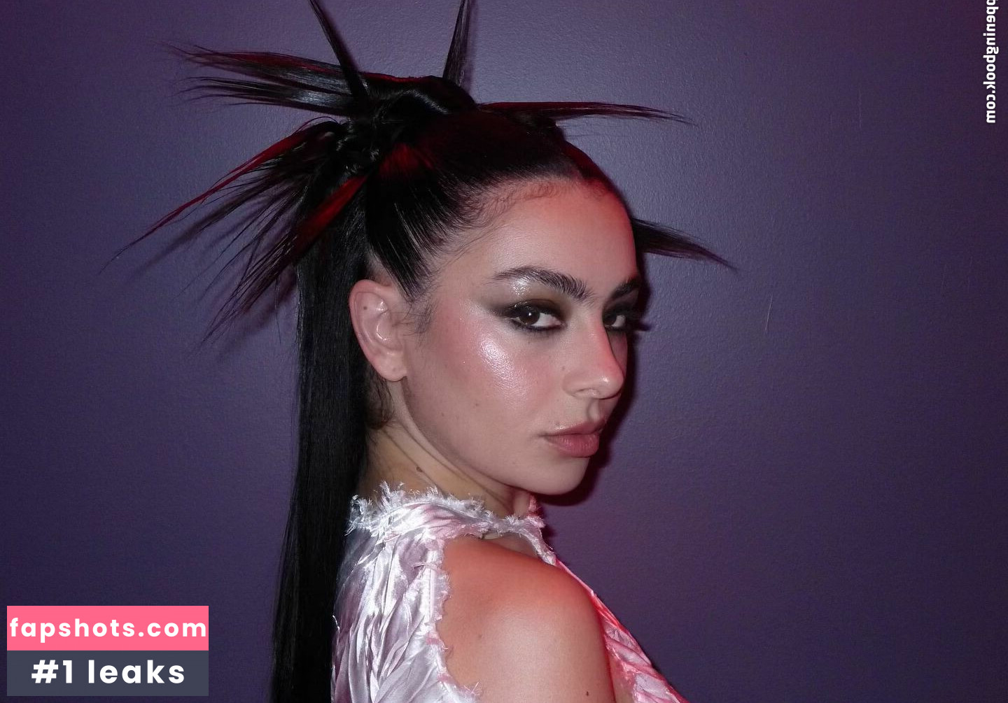 Charli XCX Nahé úniky fotek pouze od fanoušků #472 - Fapshots
