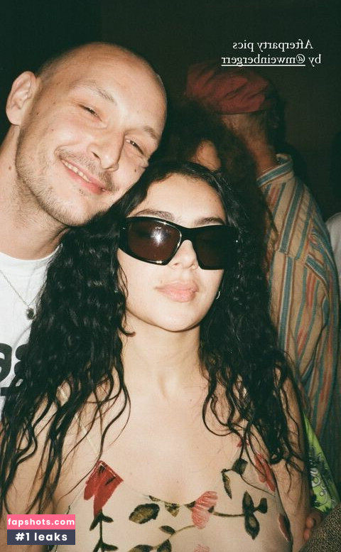 Charli XCX Nahé úniky fotek pouze od fanoušků #505 - Fapshots