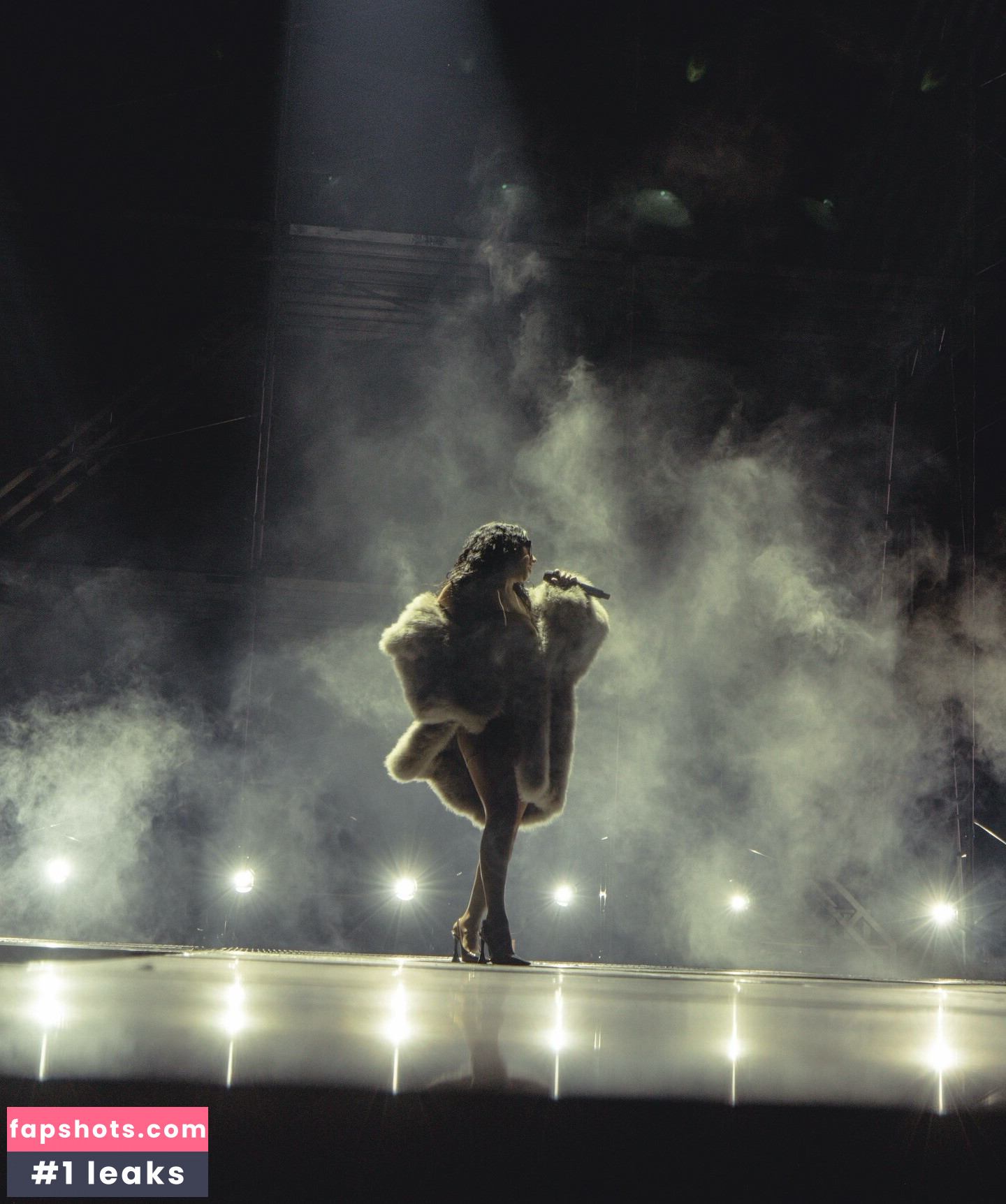 Charli XCX Nahé úniky fotek pouze od fanoušků #506 - Fapshots