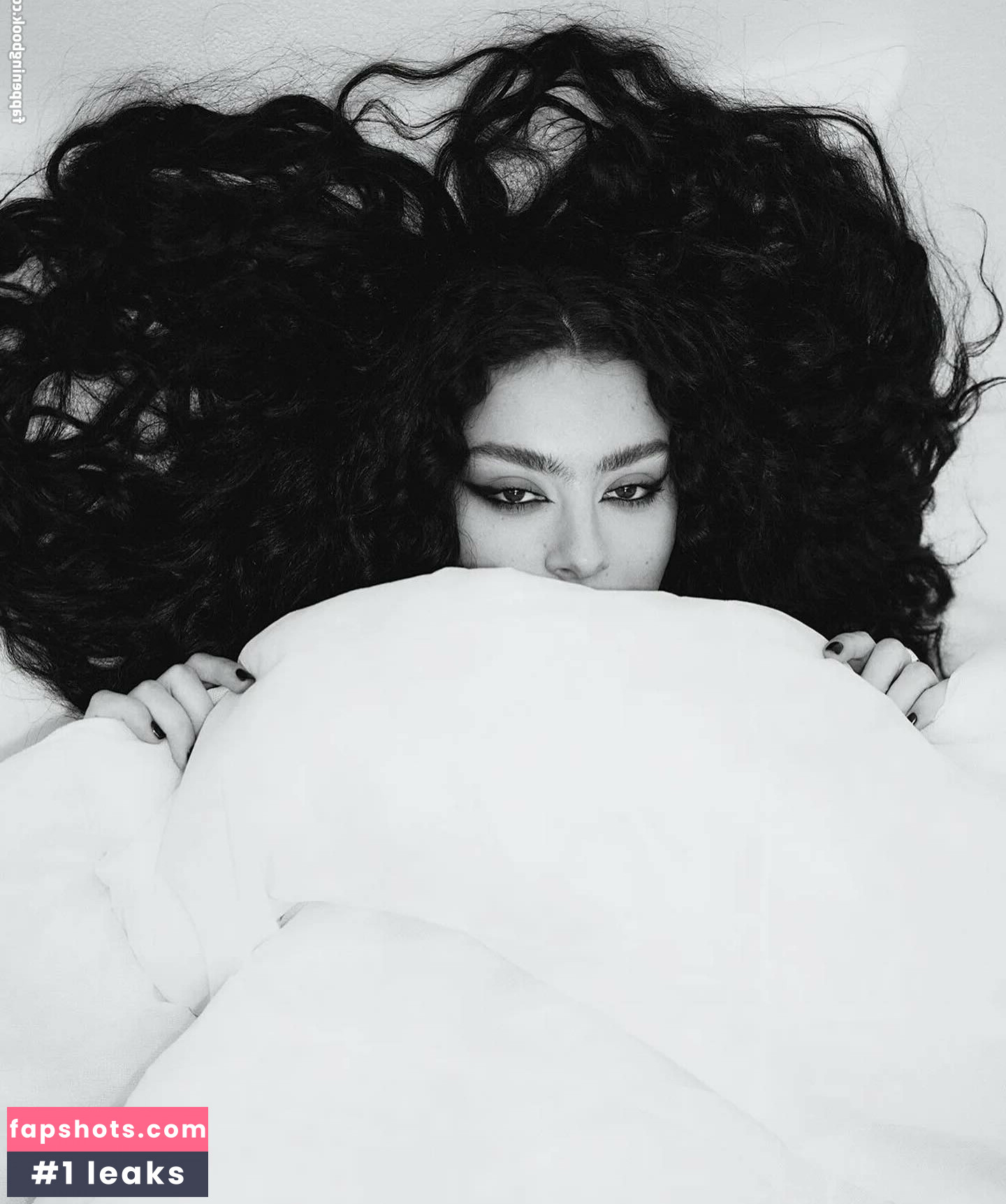 Charli XCX Nahé úniky fotek pouze od fanoušků #575 - Fapshots