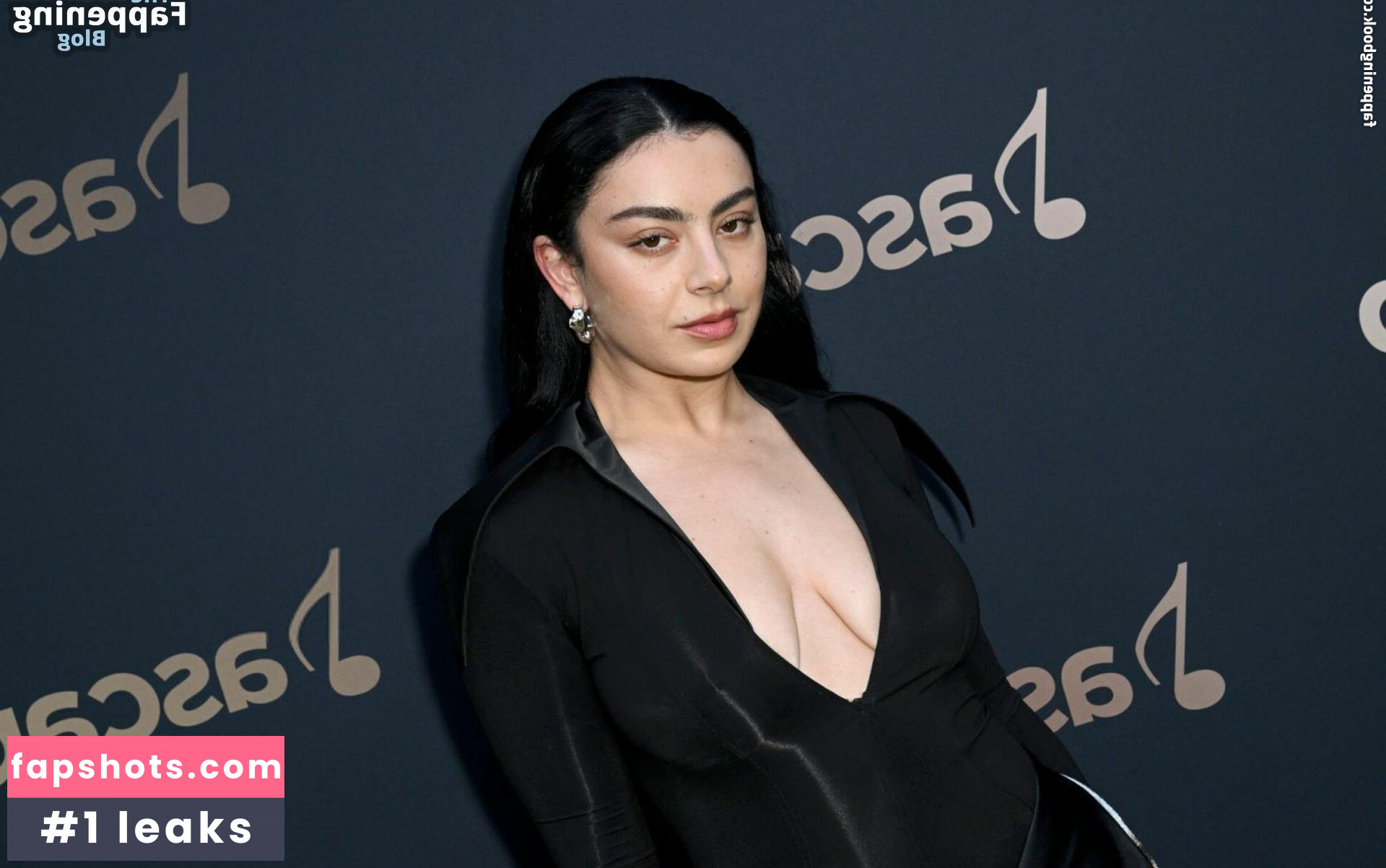 Charli XCX Nahé úniky fotek pouze od fanoušků #585 - Fapshots