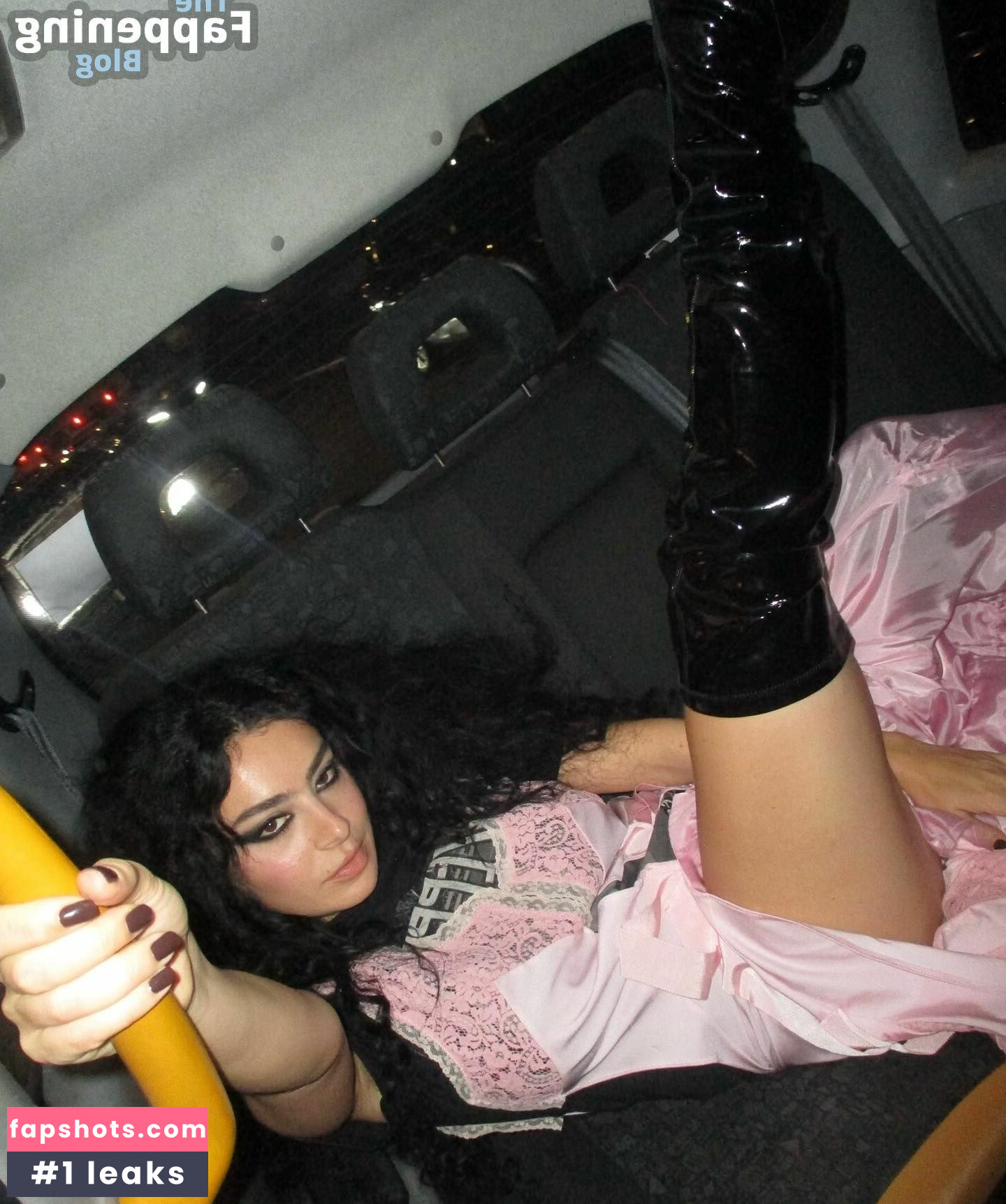 Charli XCX Nahé úniky fotek pouze od fanoušků #626 - Fapshots