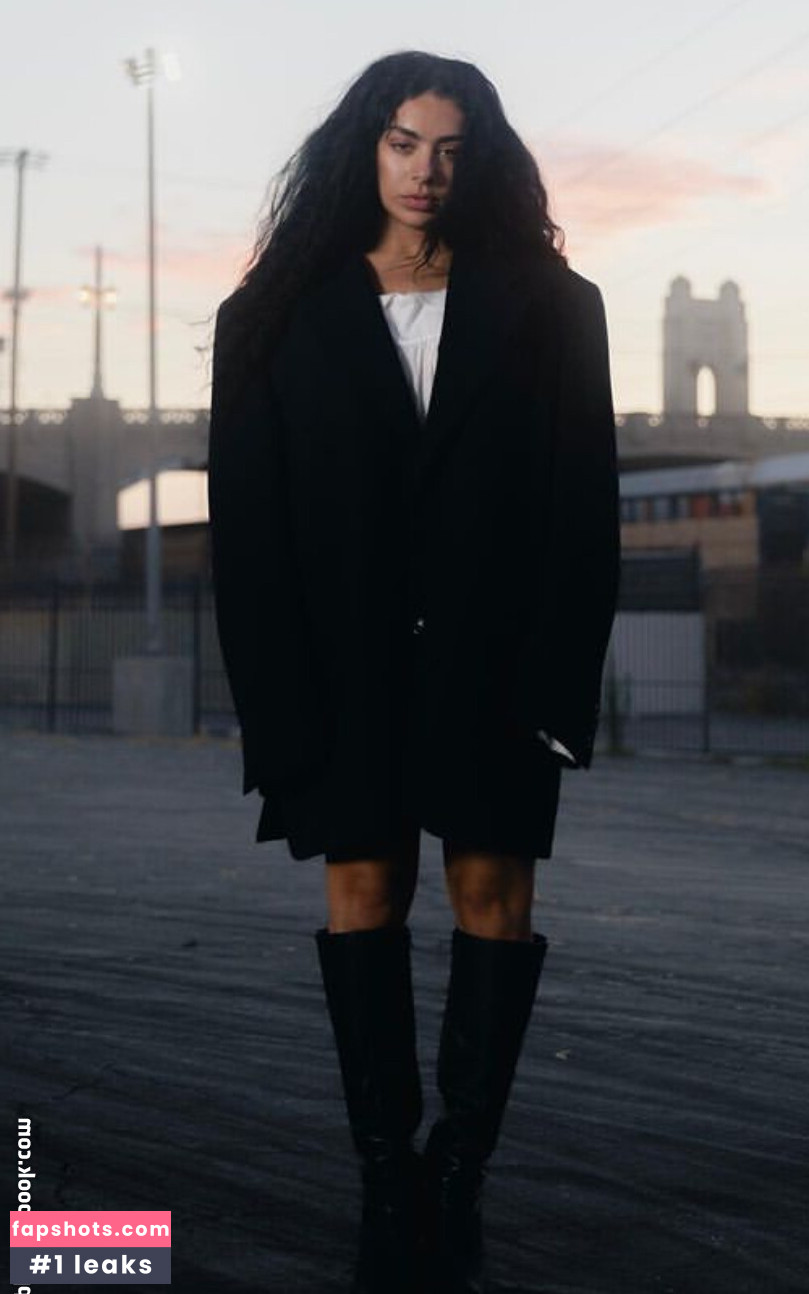 Charli XCX Nahé úniky fotek pouze od fanoušků #632 - Fapshots