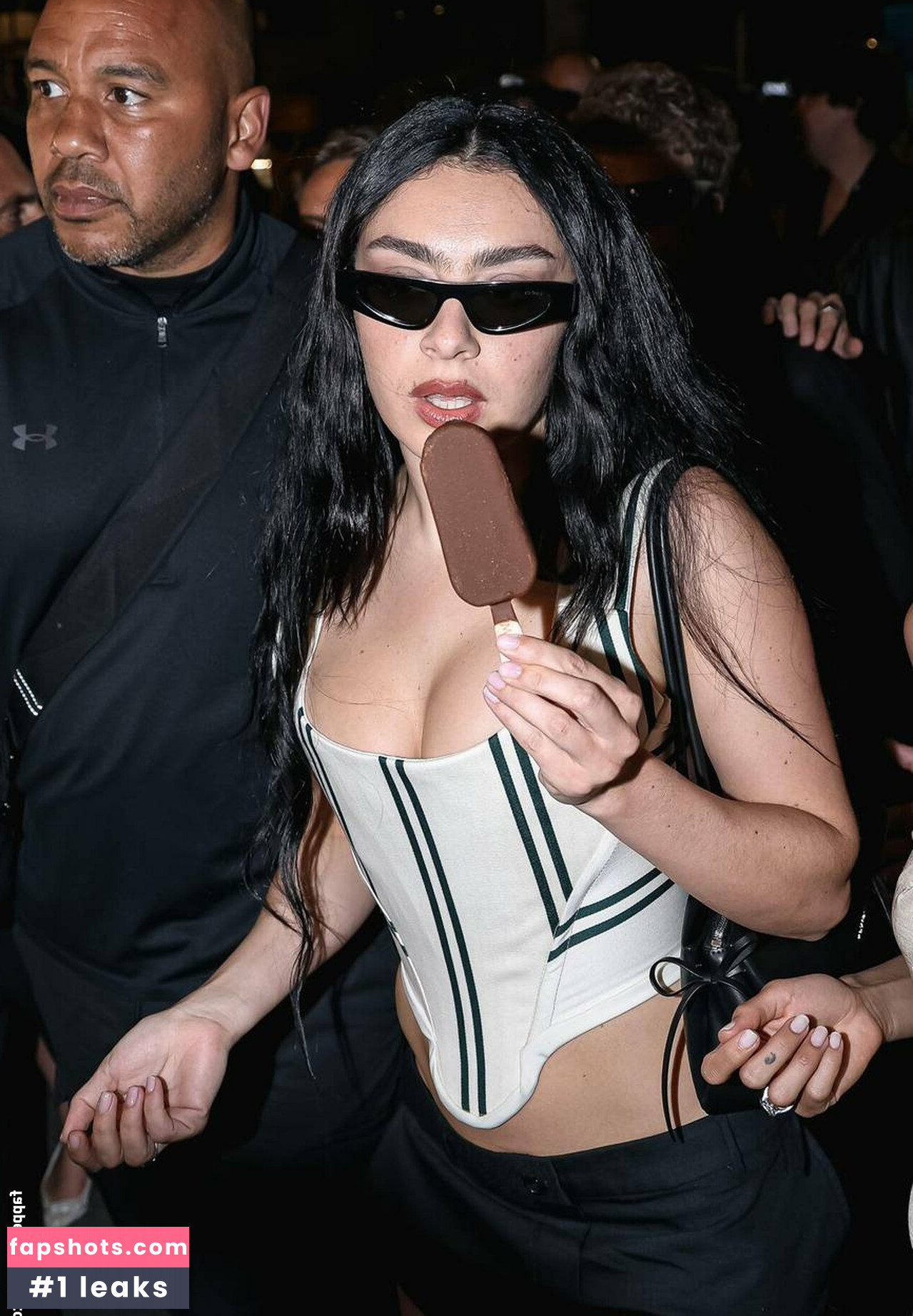 Charli XCX Nahé úniky fotek pouze od fanoušků #74 - Fapshots