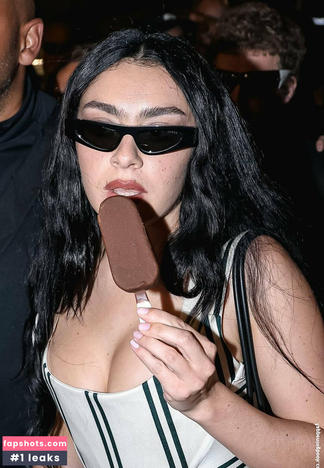 Charli XCX Nahé úniky fotek pouze od fanoušků #76 - Fapshots