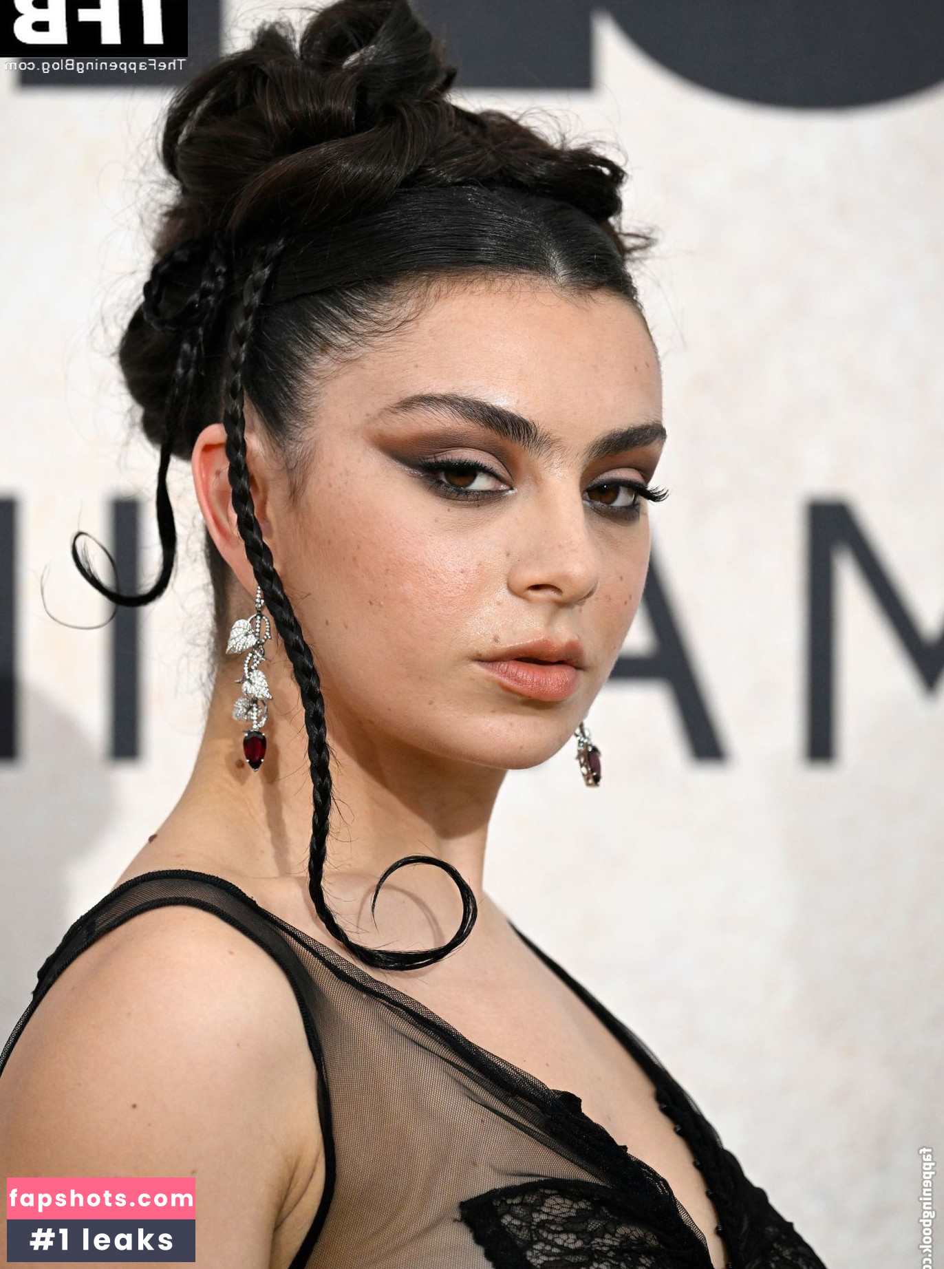 Charli XCX Nahé úniky fotek pouze od fanoušků #789 - Fapshots