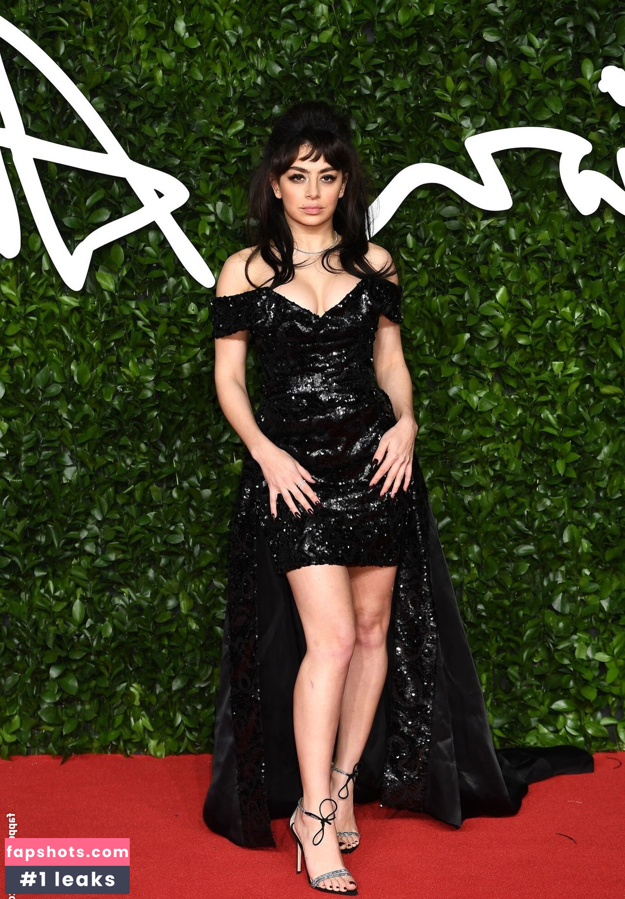 Charli XCX Nahé úniky fotek pouze od fanoušků #801 - Fapshots