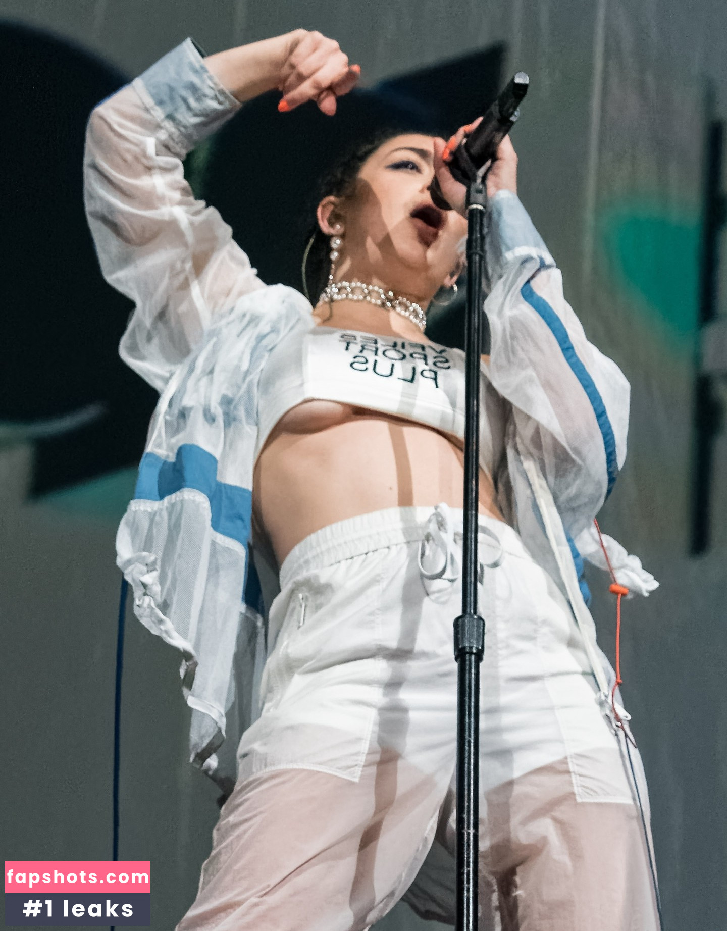 Charli XCX Nahé úniky fotek pouze od fanoušků #814 - Fapshots