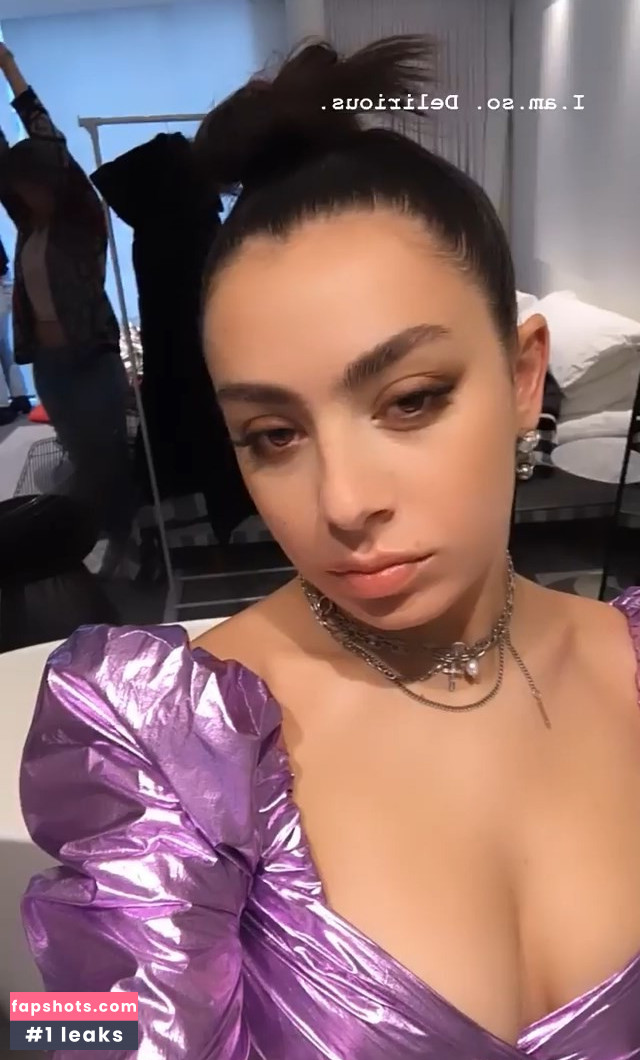 Charli XCX Nahé úniky fotek pouze od fanoušků #959 - Fapshots