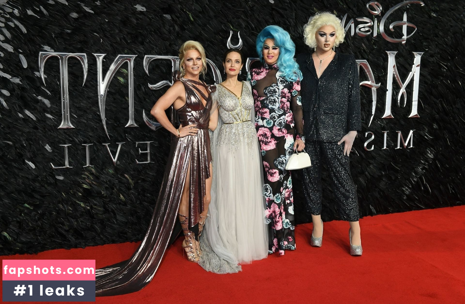 Charlie Hides nude babe gallery