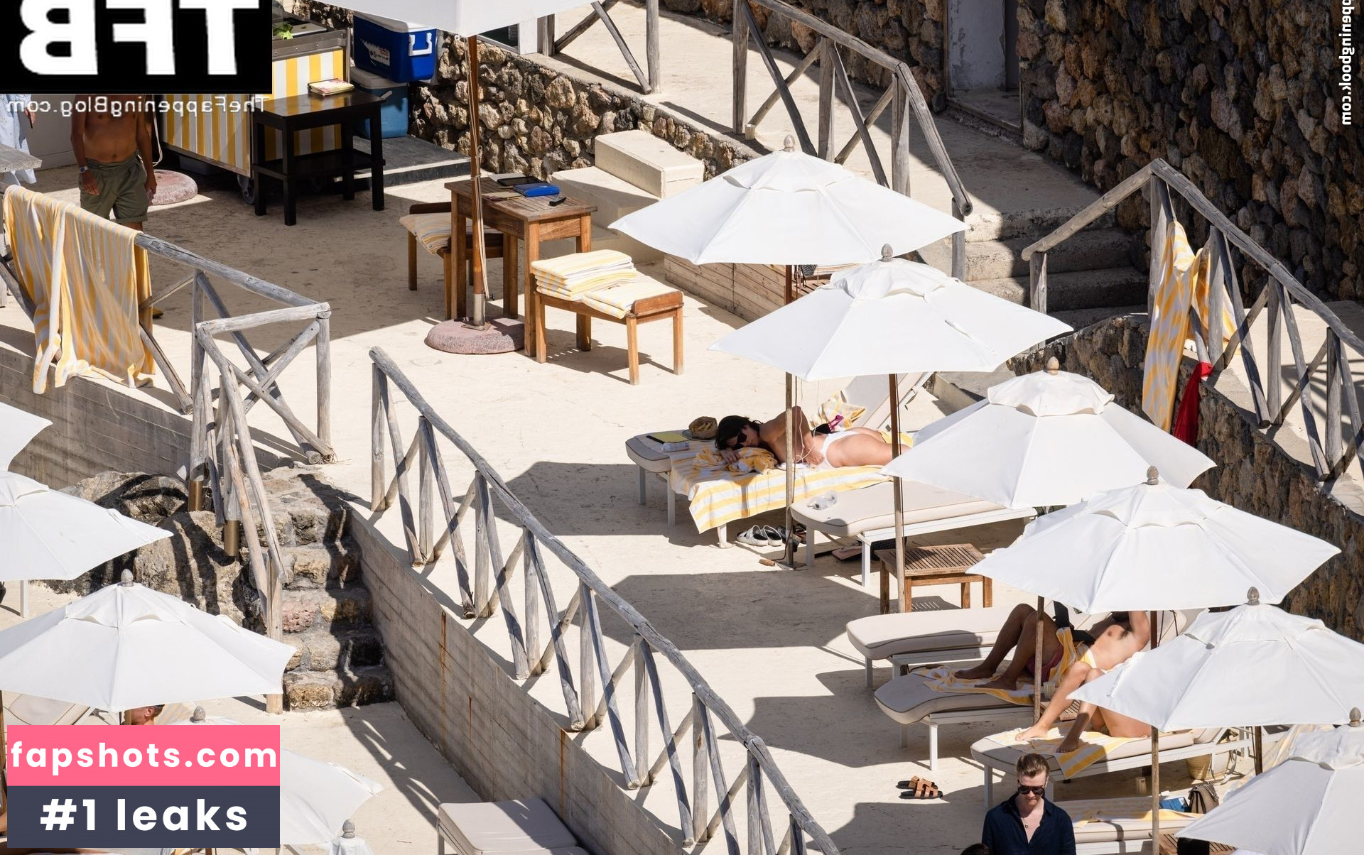 Charlize Theron Nahé úniky fotek pouze od fanoušků #171 - Fapshots