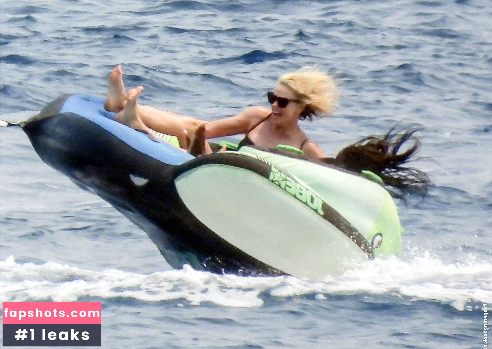 Charlize Theron Nahé úniky fotek pouze od fanoušků #250 - Fapshots