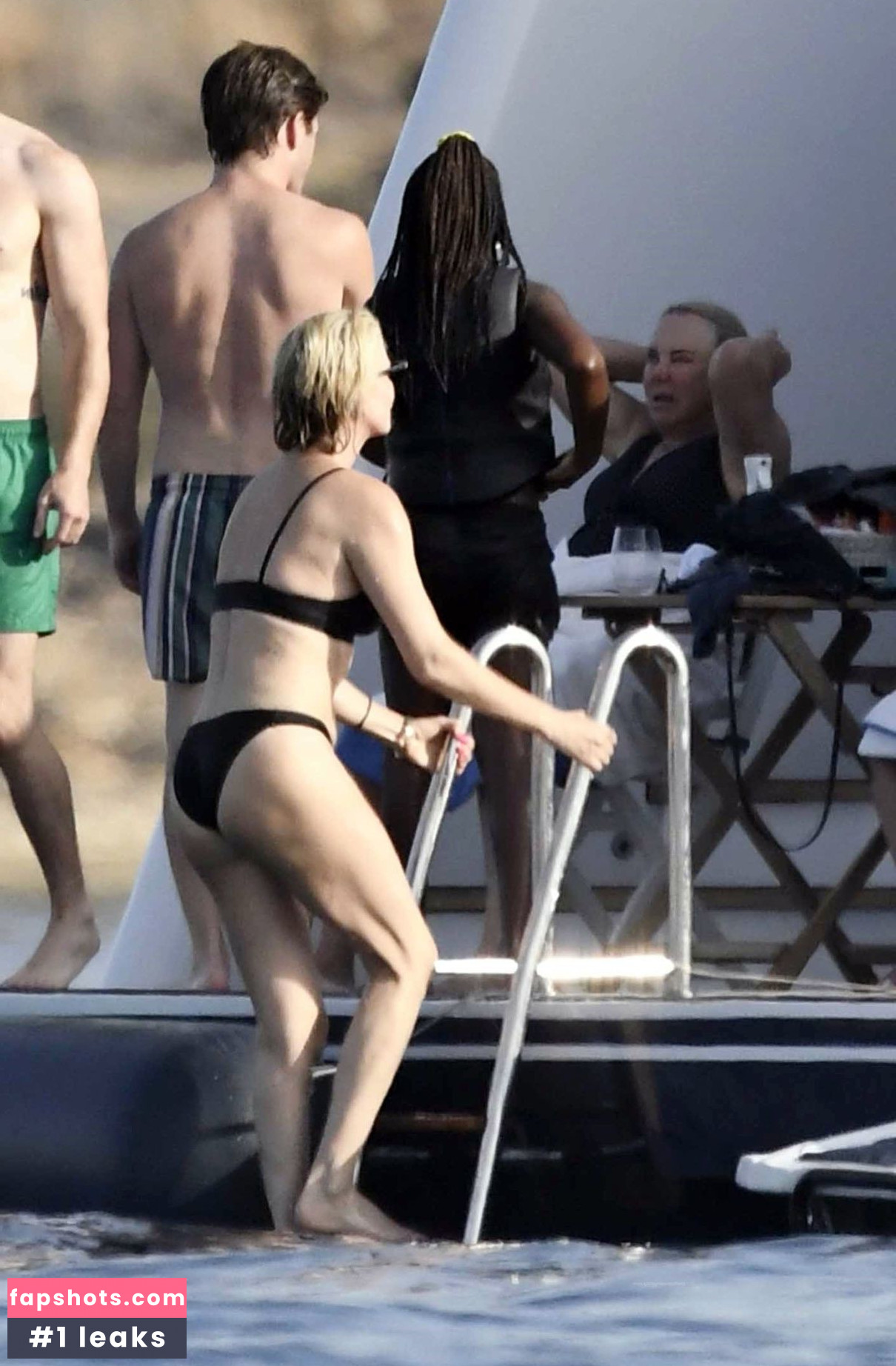 Charlize Theron Nahé úniky fotek pouze od fanoušků #254 - Fapshots