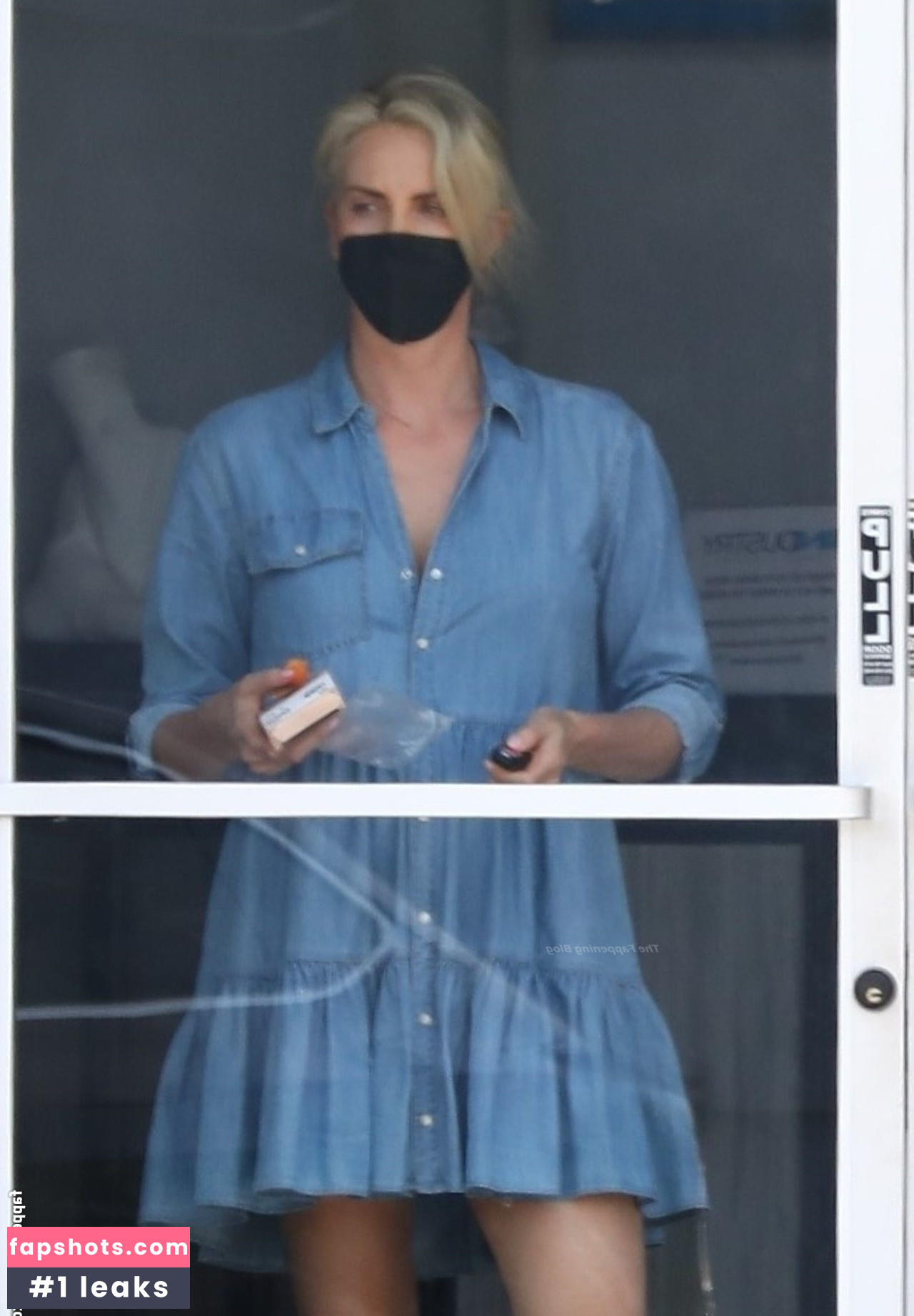 Charlize Theron Nahé úniky fotek pouze od fanoušků #280 - Fapshots