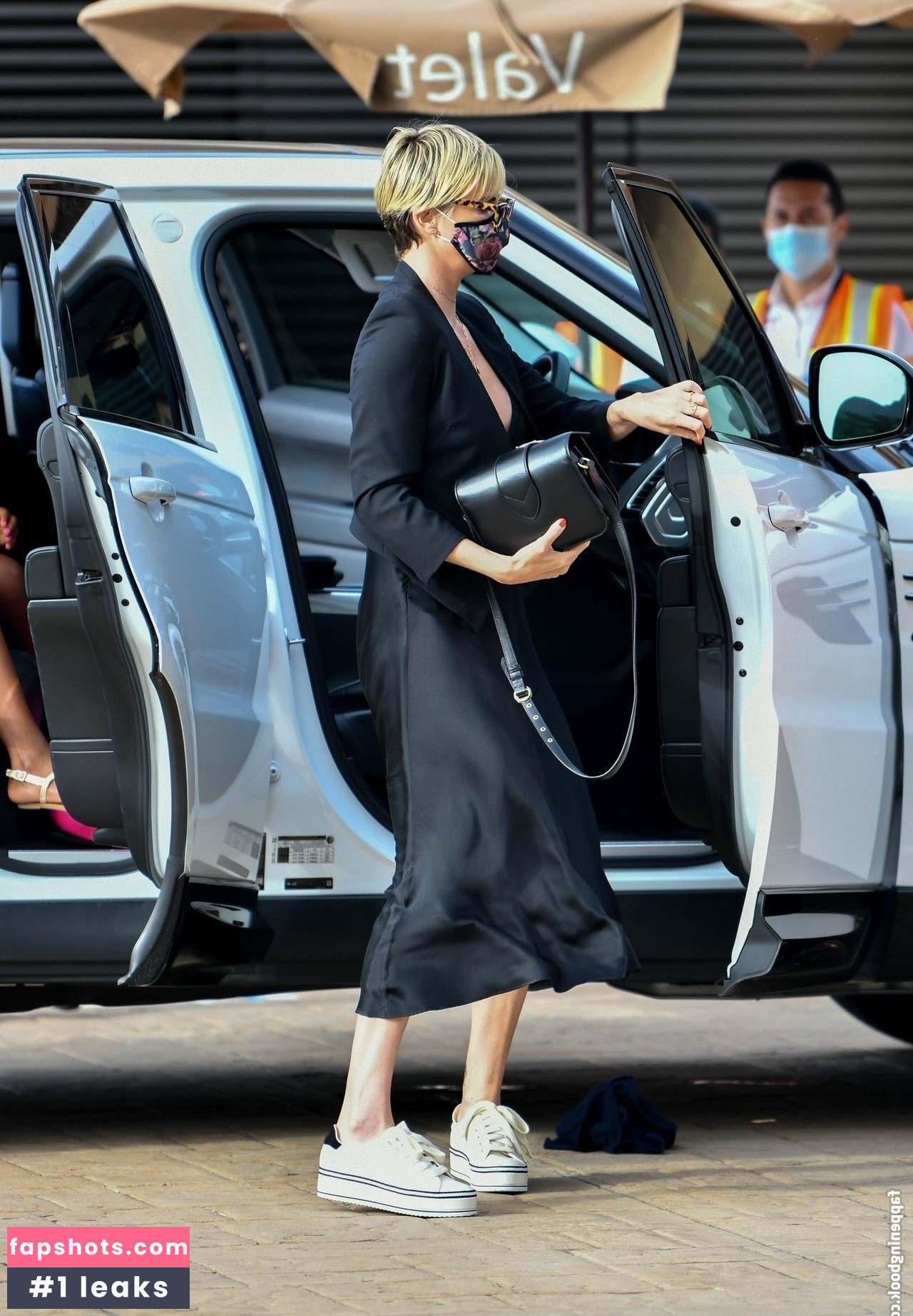 Charlize Theron gallery photo #333