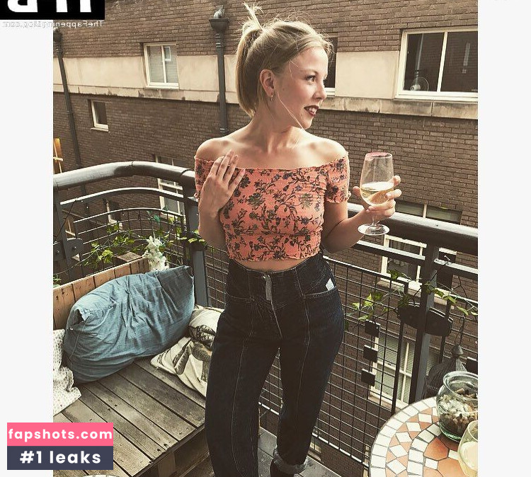 Charlotte Beaumont Nahé úniky fotek pouze od fanoušků #4 - Fapshots