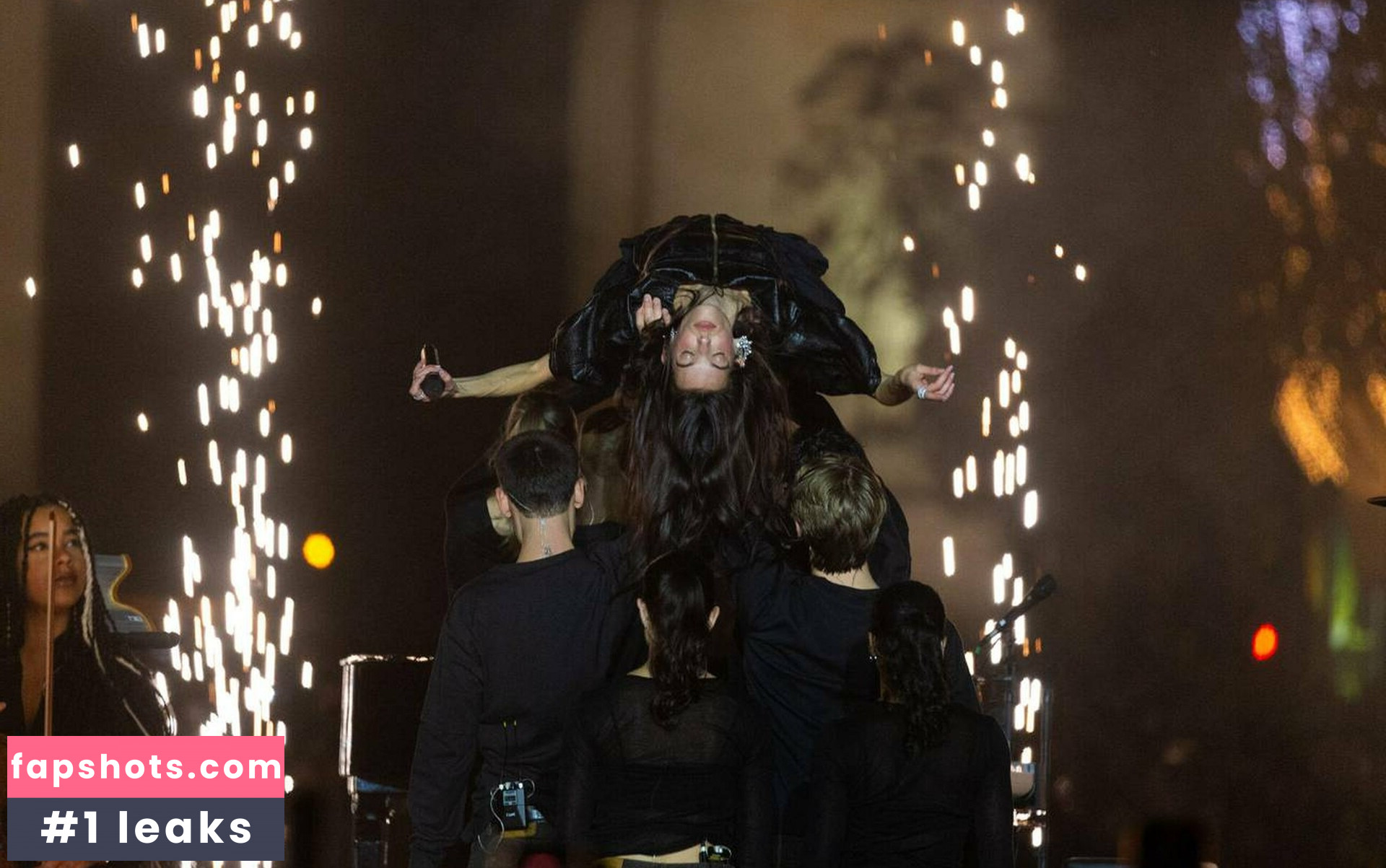 Charlotte Cardin gallery photo #17