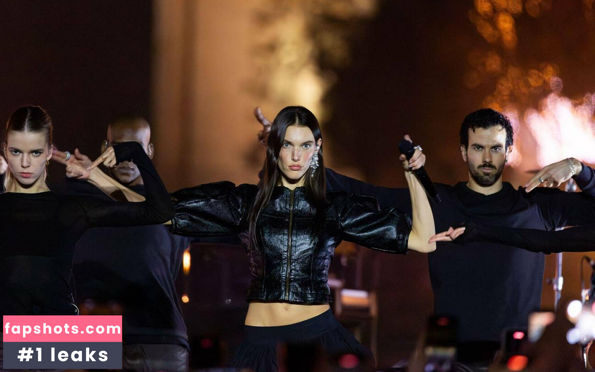 Charlotte Cardin gallery photo #23