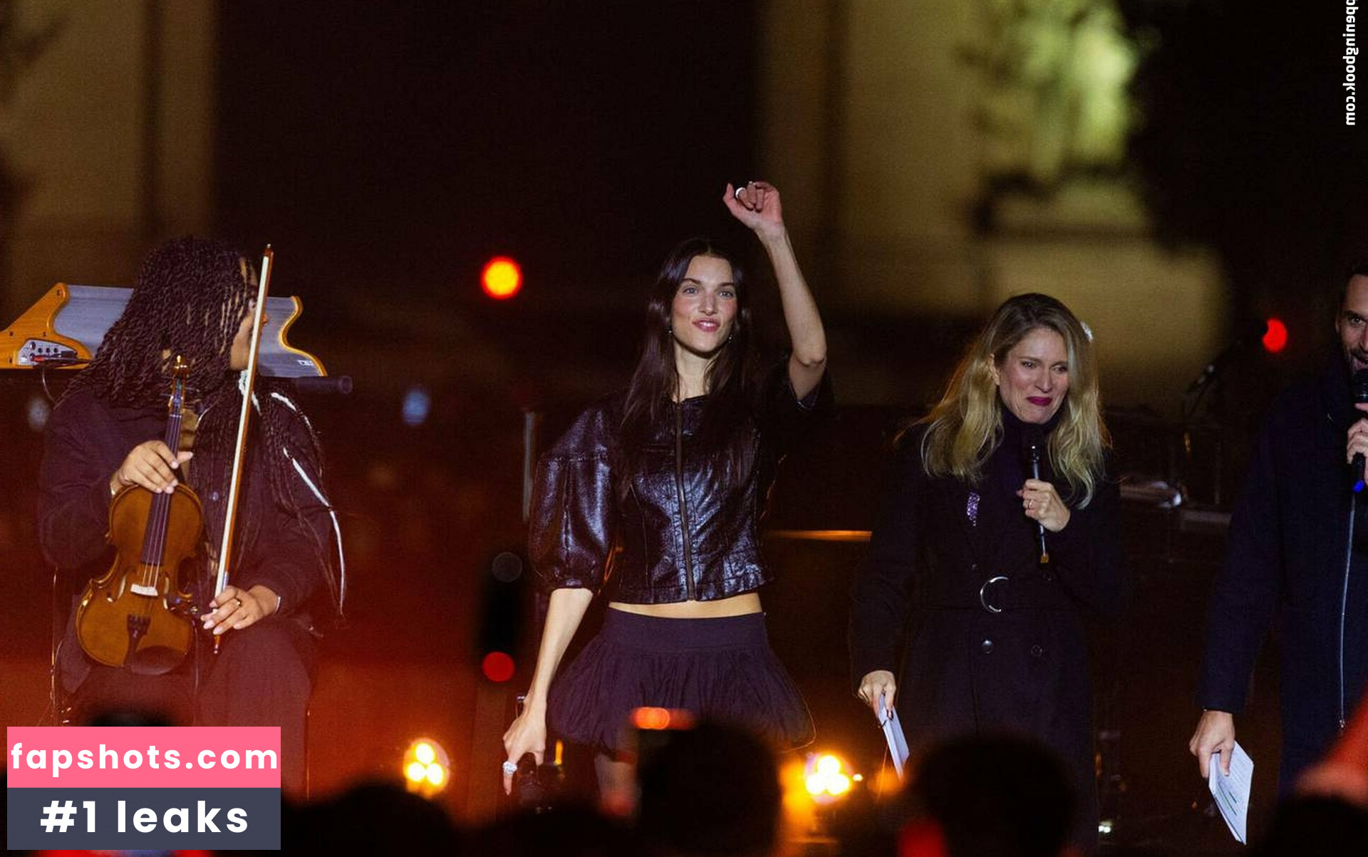 Charlotte Cardin gallery photo #24